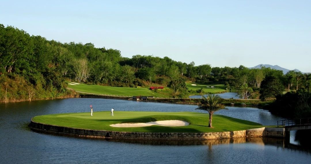 七仙岭温泉高尔夫球会