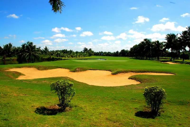 依必朗高尔夫球会