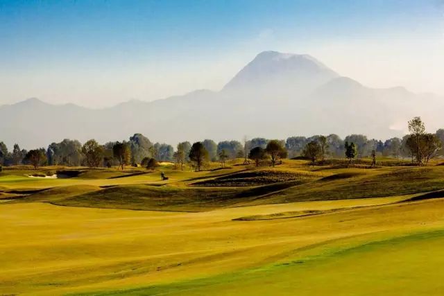 嘉丽泽高尔夫球会