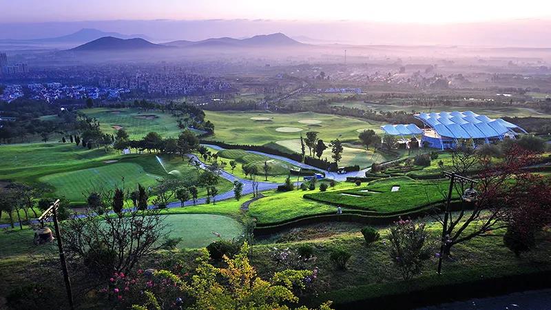 青岛天泰山+领海 +国际4天3晚3球高球行程