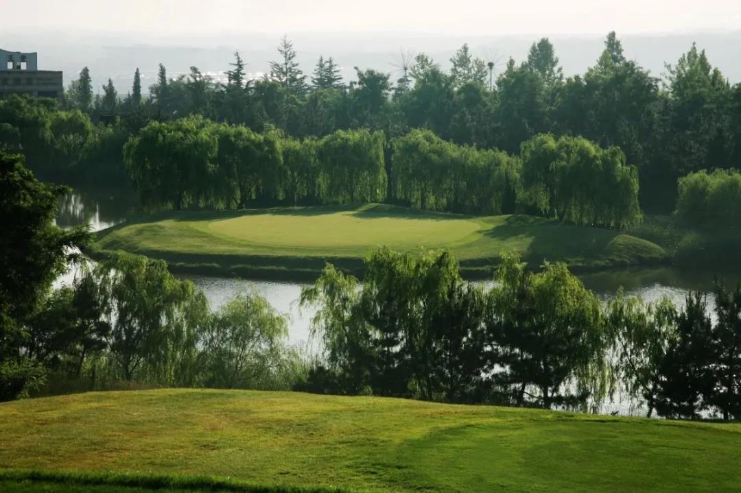 南山国际高尔夫球会