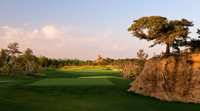 北戴河松石高尔夫球会