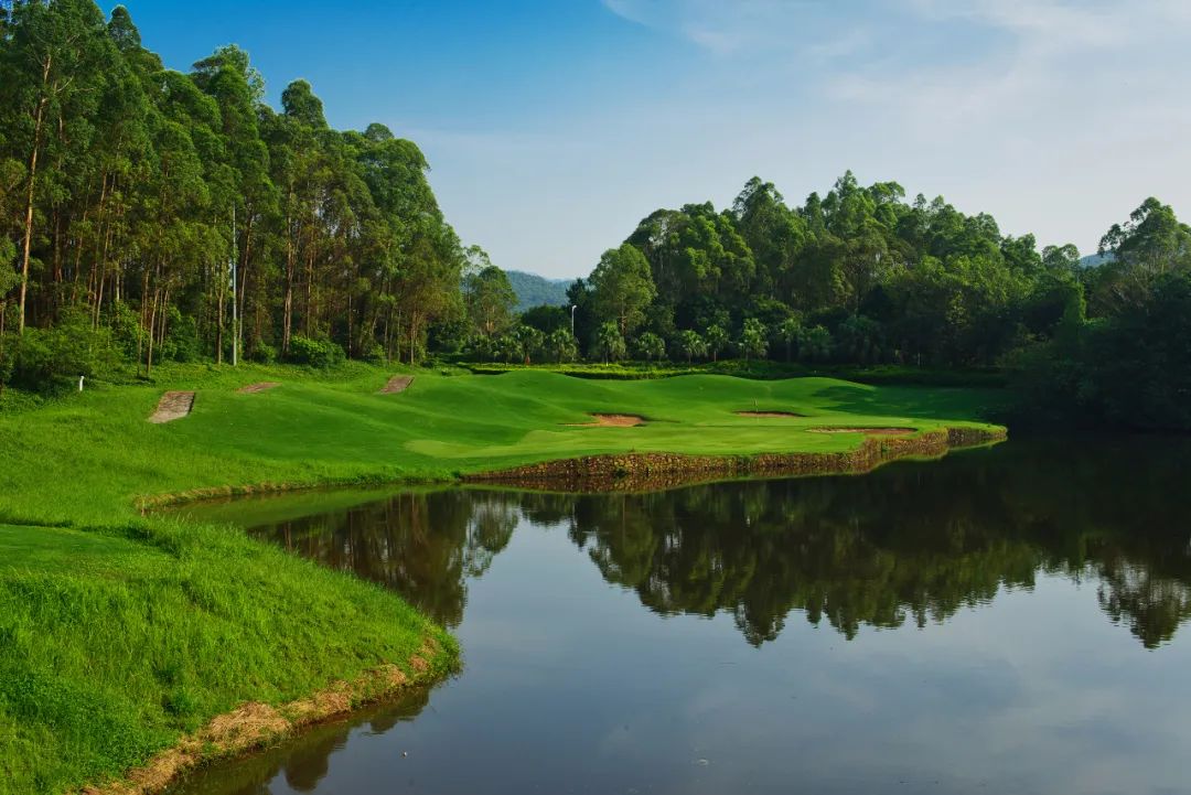 肇庆高尔夫球会
