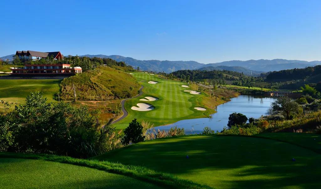 勐巴拉高尔夫球会