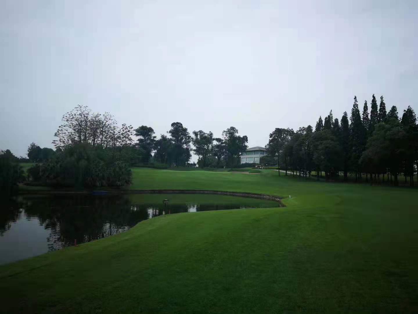 四川国际高尔夫球会