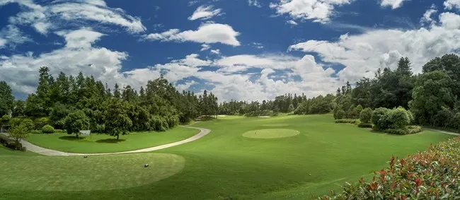 黄山松柏高尔夫球会