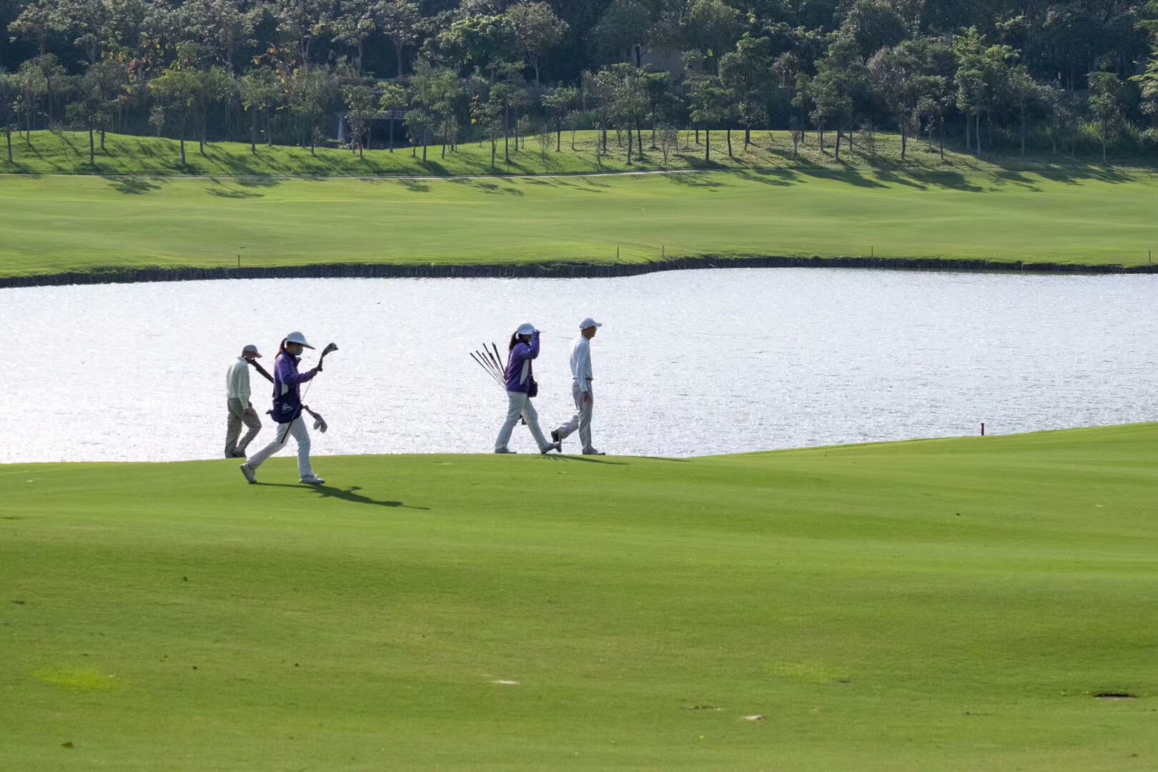 大浩湖高尔夫球会