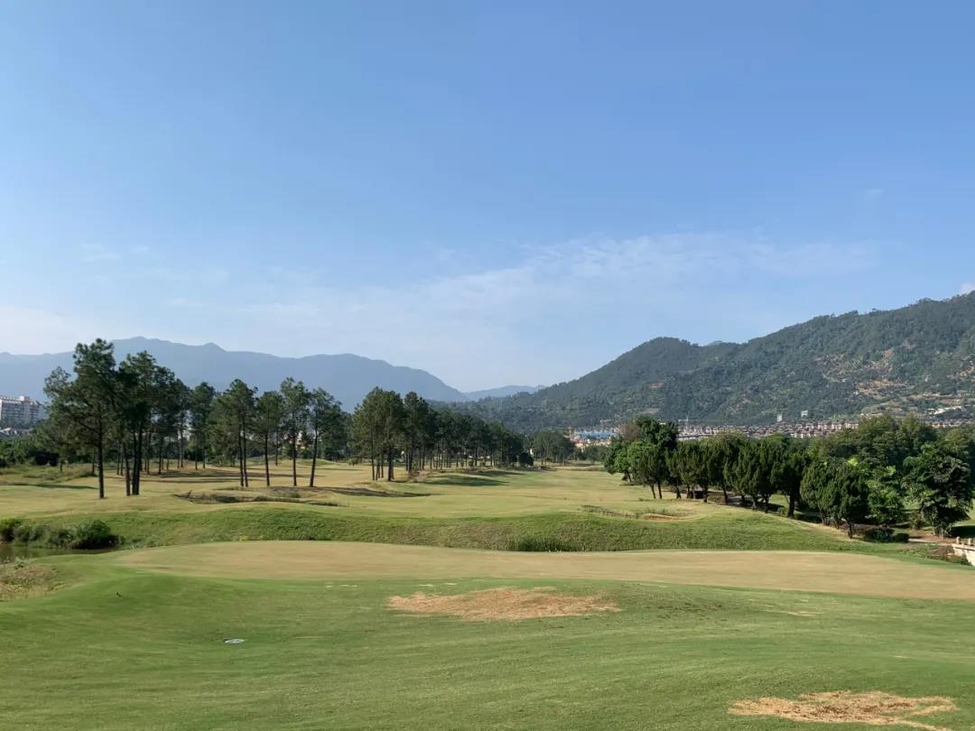 新东阳高尔夫球会