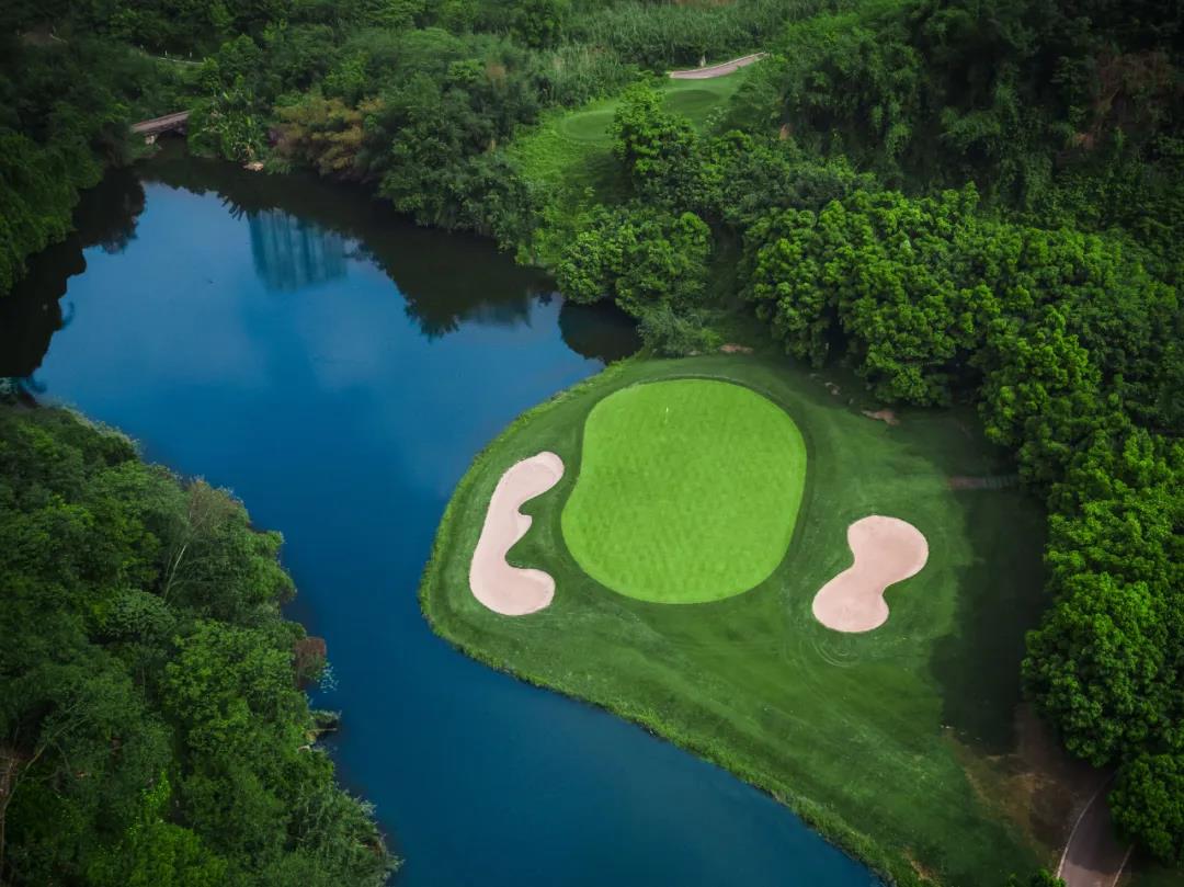 重庆保利高尔夫2天1晚2球套餐