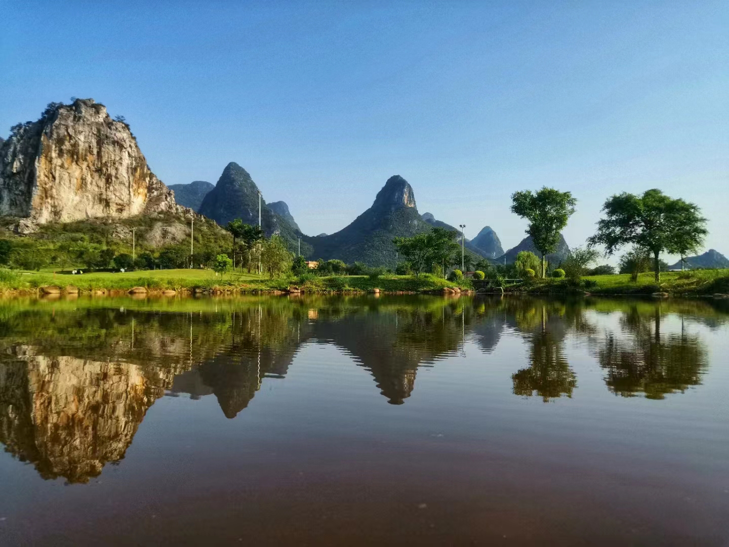 桂林山水高尔夫球会