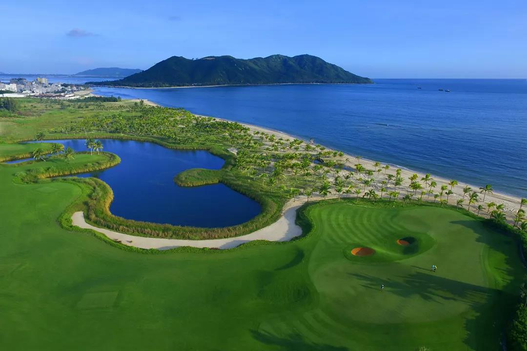 鉴湖蓝湾高尔夫球会