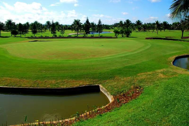 依必朗高尔夫球会