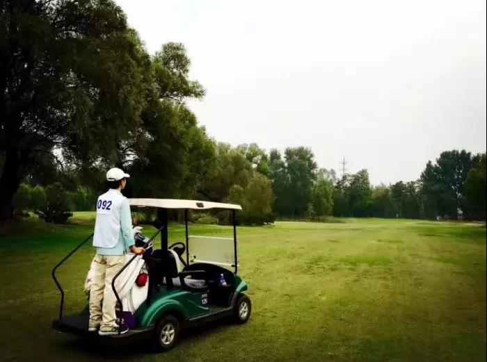 金色河畔高尔夫球会