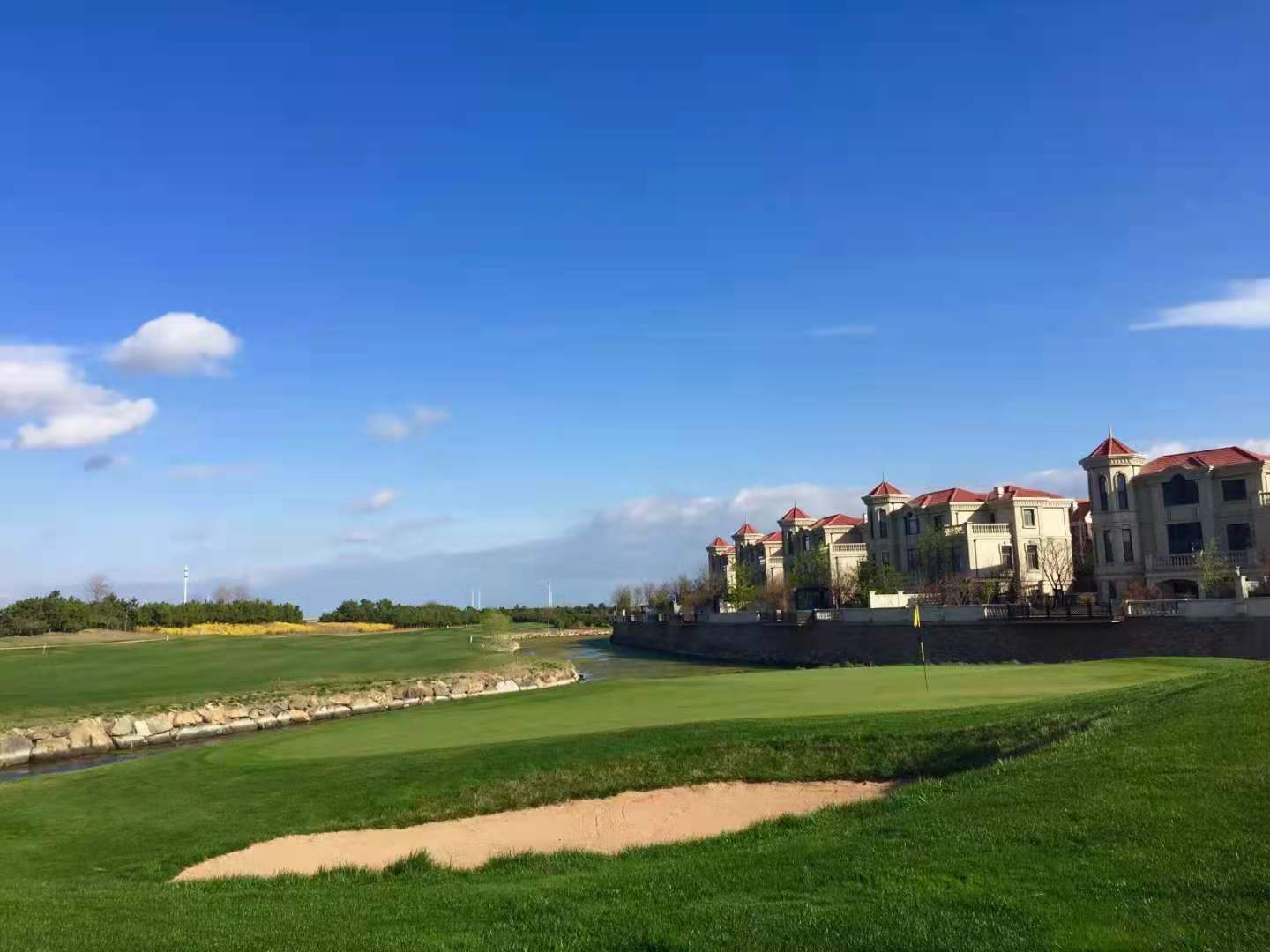 青岛国际+桃园江景 2天1晚2球行程