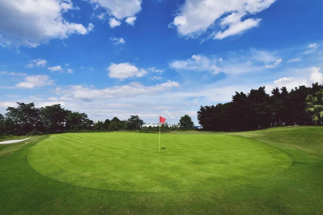 重庆保利高尔夫2天1晚2球套餐