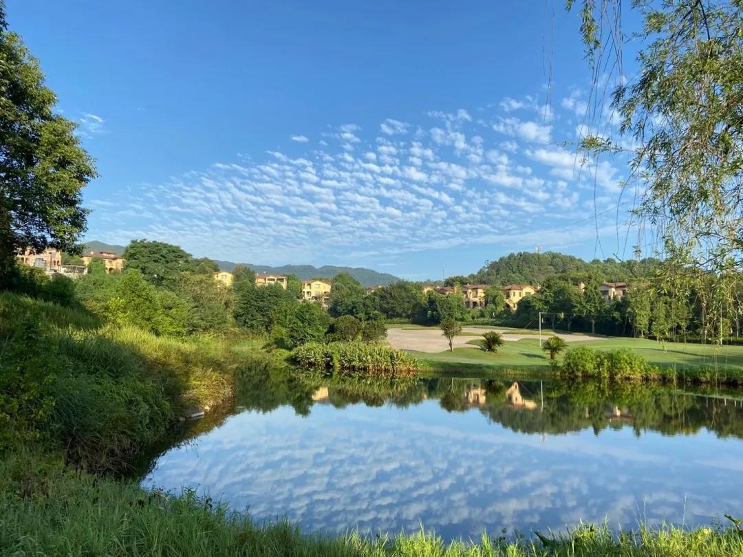 上邦高尔夫球会