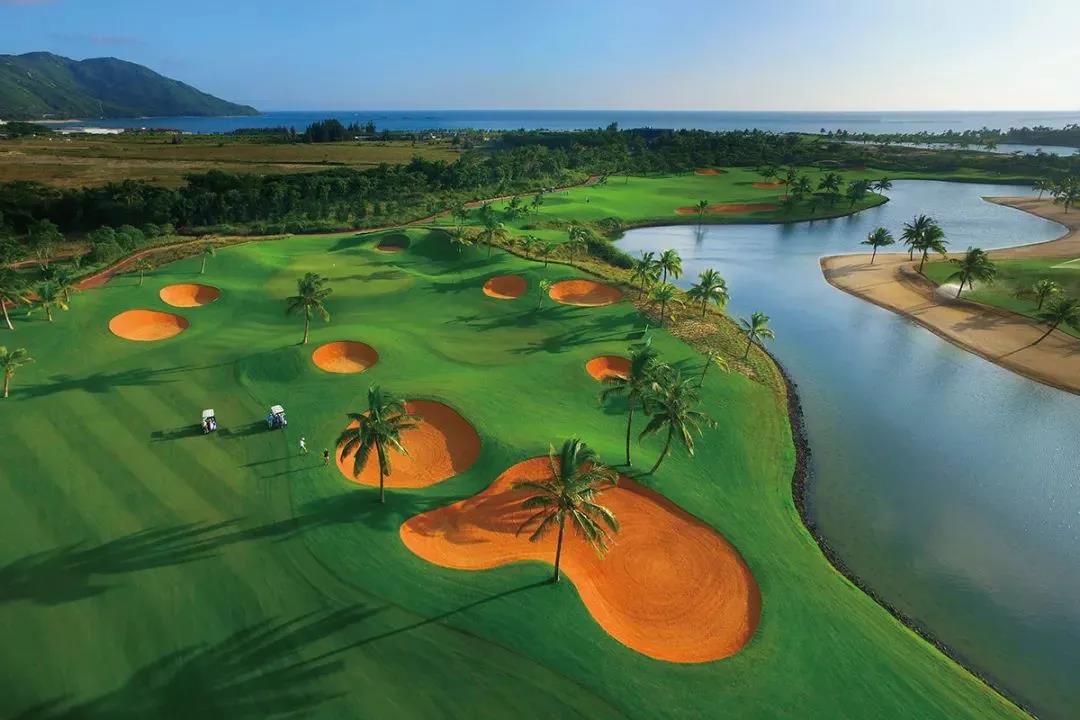 鉴湖蓝湾高尔夫球会